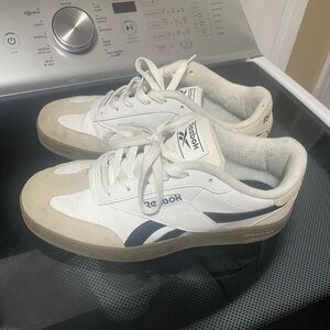 Reebok women's White and Beige Sneakers